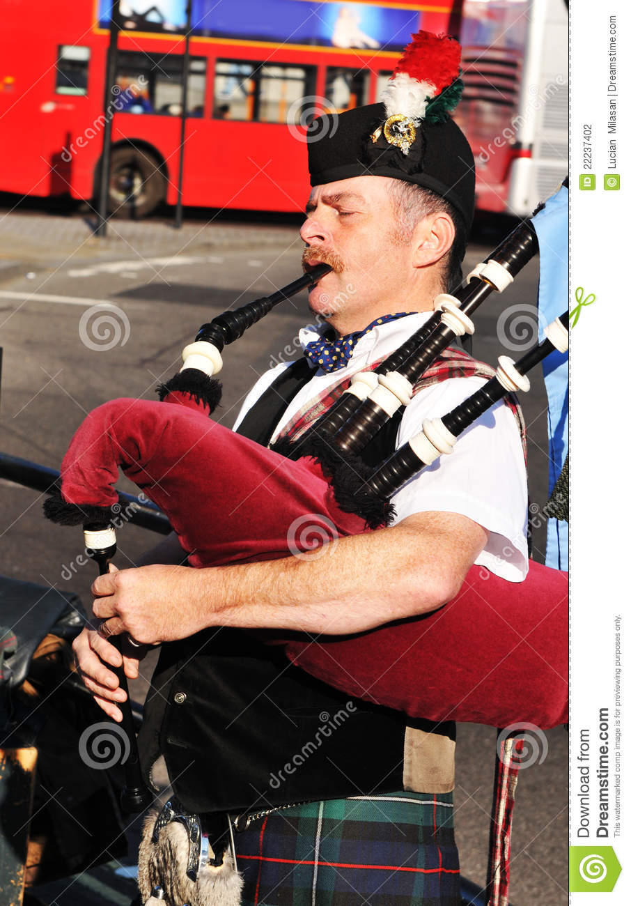 bagpipe player for mac